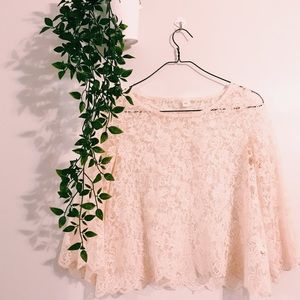 Lace top 🌷